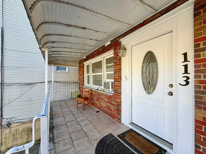 Property Photo:  113 Thorne St 1  NJ 07307 