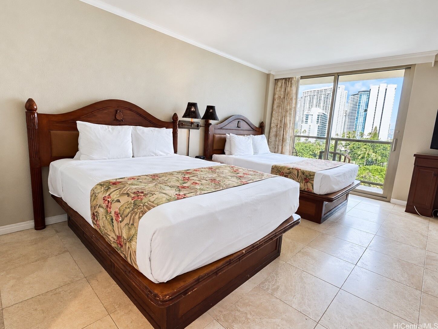Property Photo:  2045 Kalakaua Avenue 503  HI 96815 