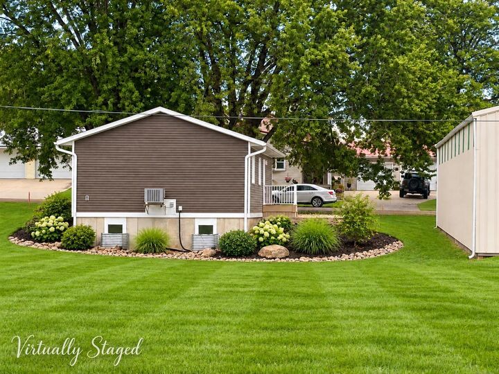 Property Photo: 205 Wadaloup Street IA 50609