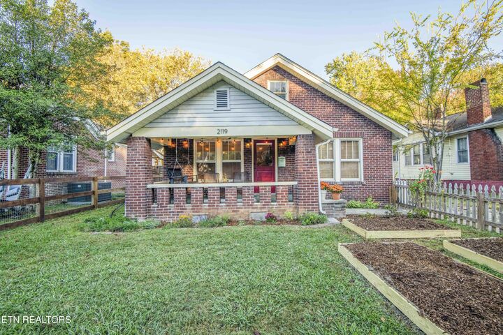Property Photo:  2119 Woodbine Ave  TN 37917 