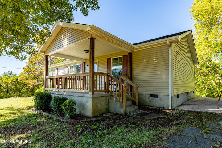 Property Photo: 1231 Bowman Valley Rd TN 37920