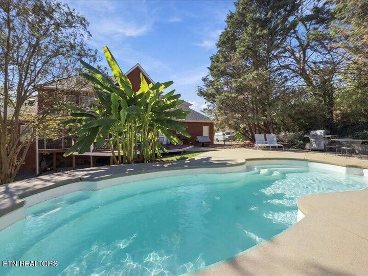 Property Photo: 7324 Meadow Creek Tr TN 37931