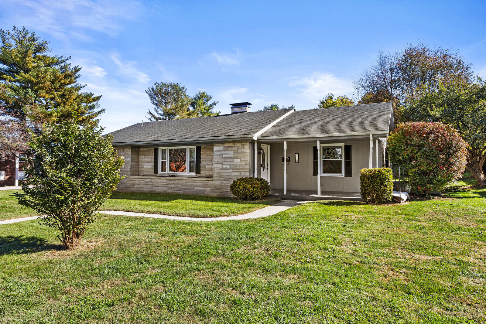 Property Photo: 218 Sequoyah Trail KY 40601
