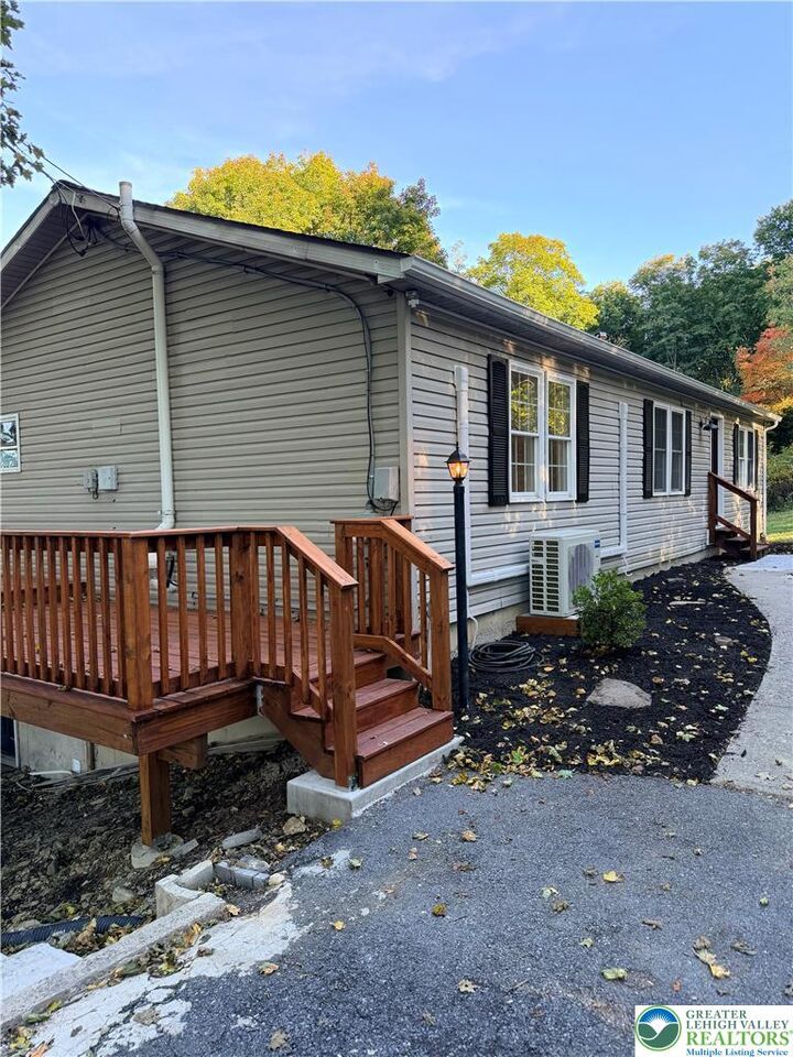 Property Photo: 505 Fairview Avenue PA 18080
