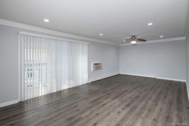Property Photo:  100 Friendly Court Fc98  NY 11704 