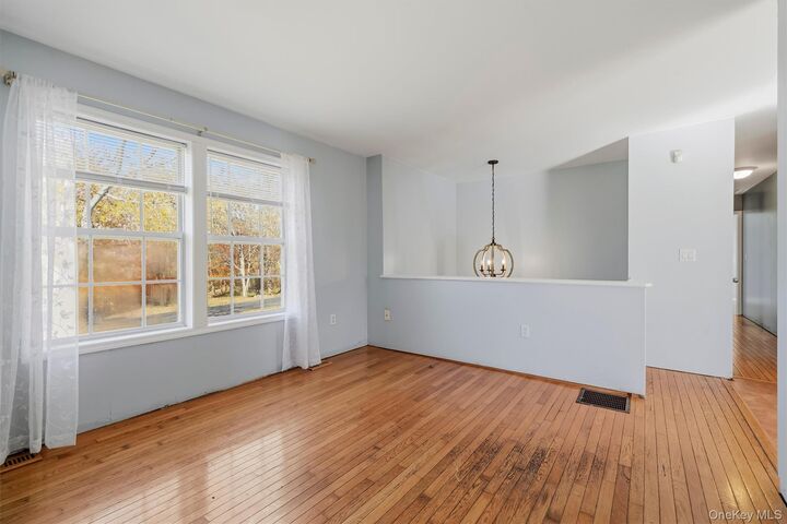 Property Photo:  5 Celtic Drive  NY 12589 