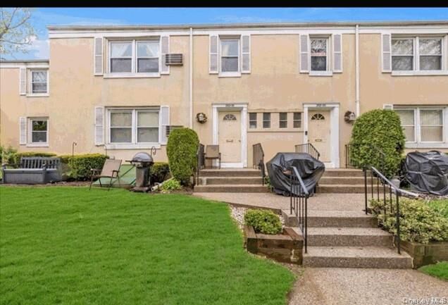 Property Photo:  252-31 72nd Avenue 158B  NY 11426 