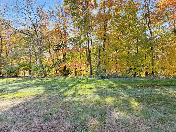 Property Photo:  875 Oakbrook Dr  OH 44805 