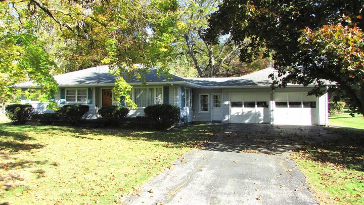 Property Photo:  1635 S Poseyville  MI 48640 