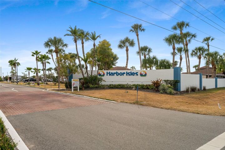Property Photo:  576 Portside Drive  FL 34287 