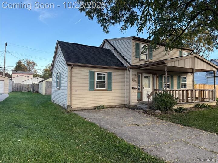 Property Photo:  6305 W Sylvia Street  MI 48180 1034 