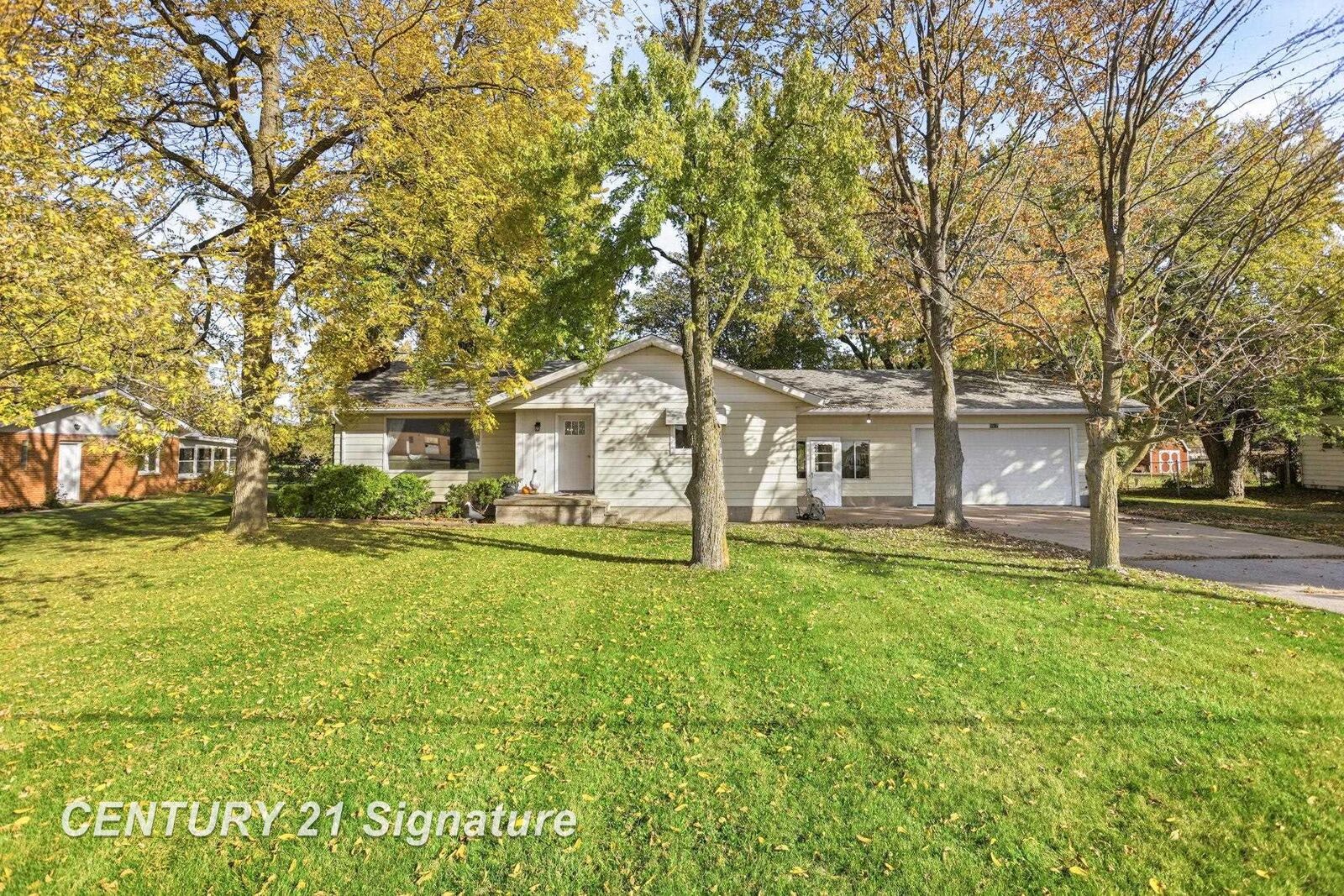 Property Photo:  5917 S 2 Mile Road  MI 48706 
