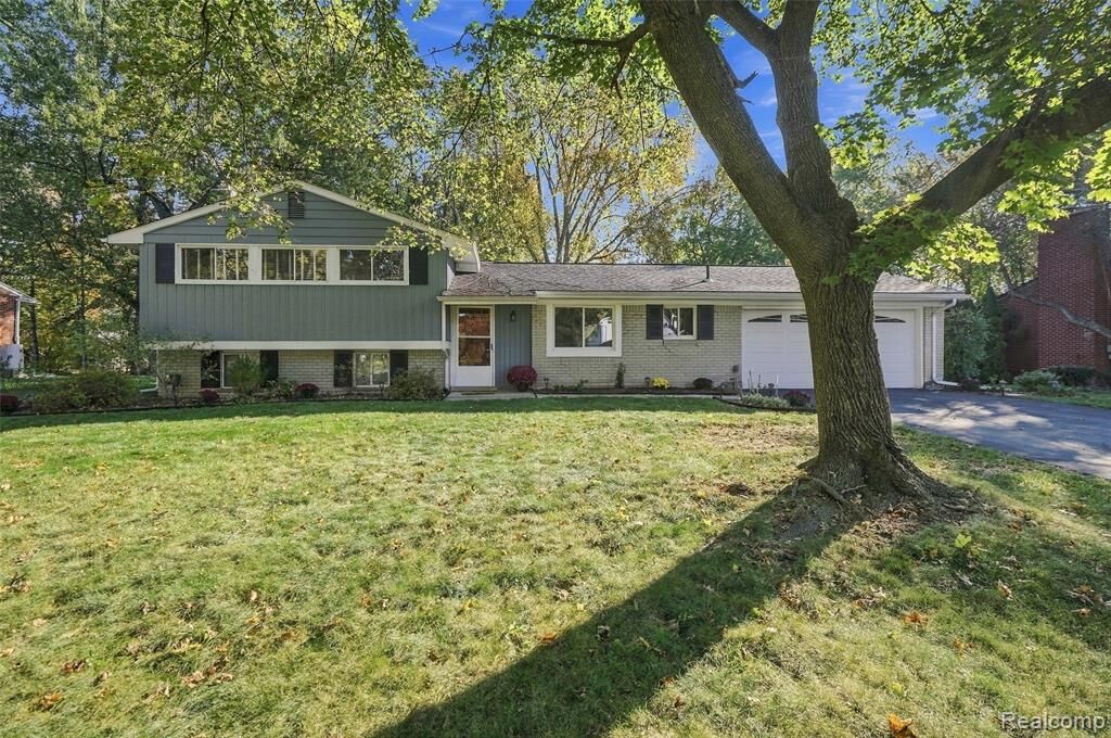 Property Photo: 32305 Chesterbrook Street MI 48334 2717