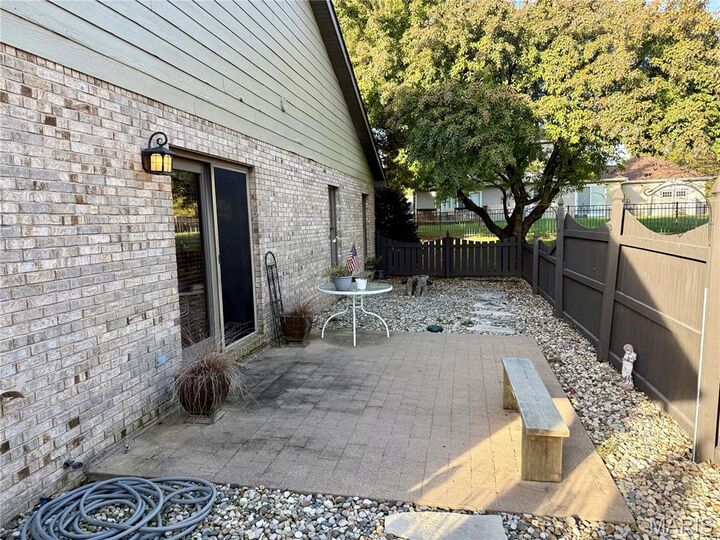 Property Photo: 313 Hickory Bend IL 62223