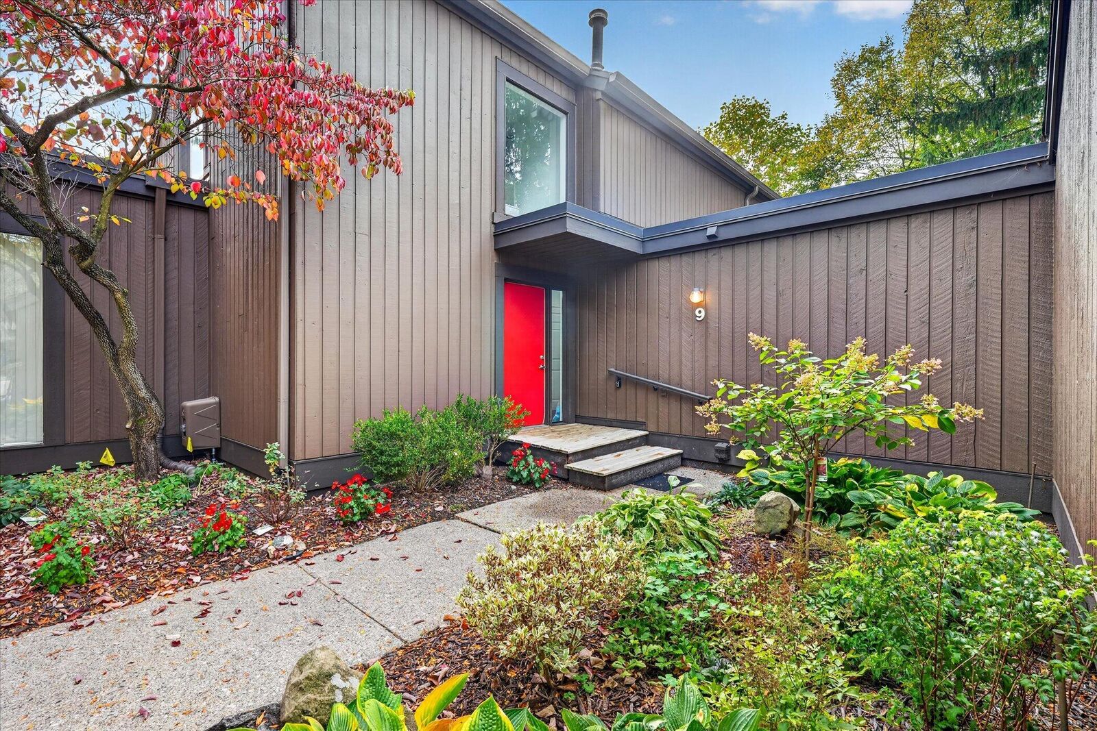 Property Photo: 9 Westbury Court MI 48105