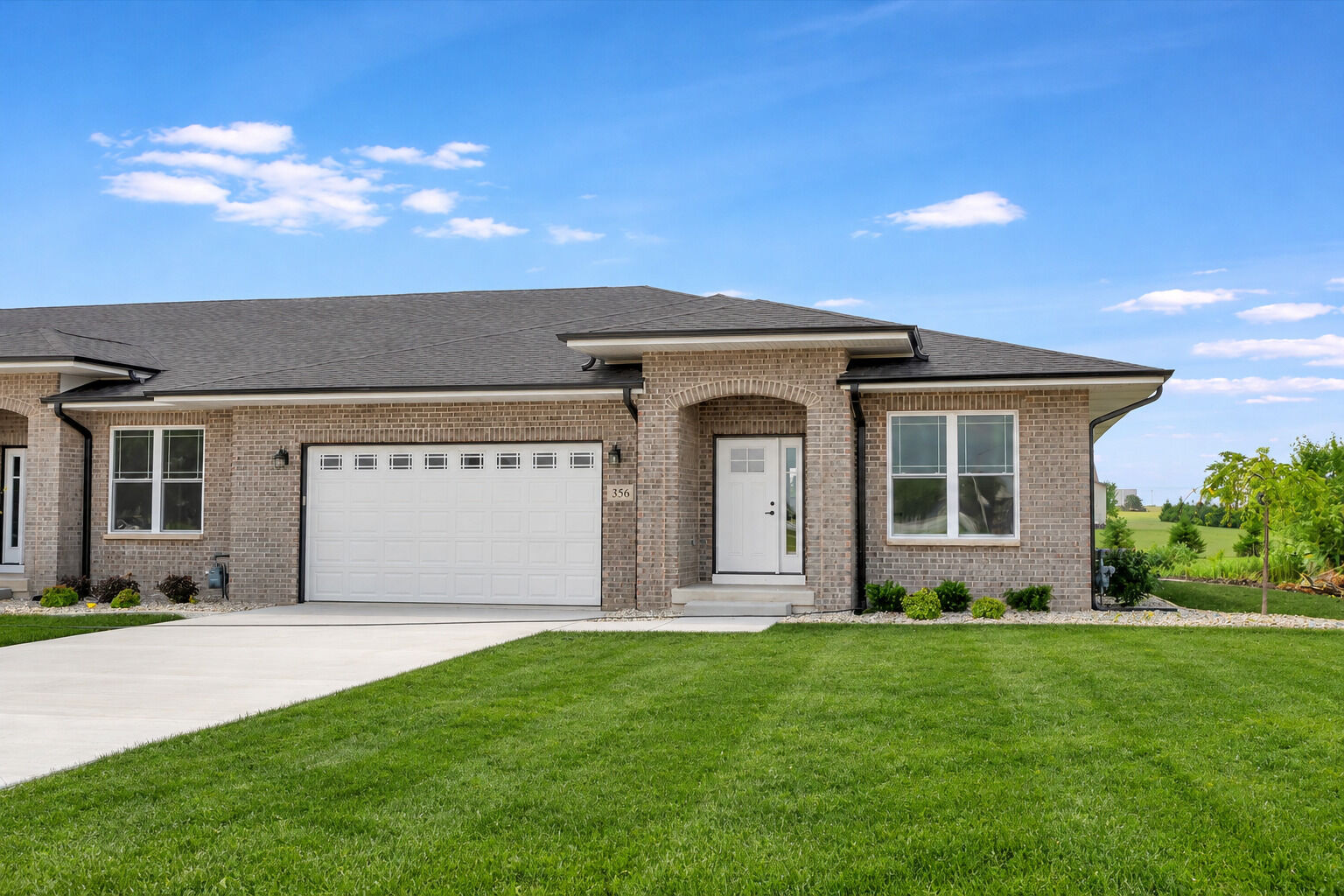 Property Photo:  406 White Hawk Way  IL 60950 
