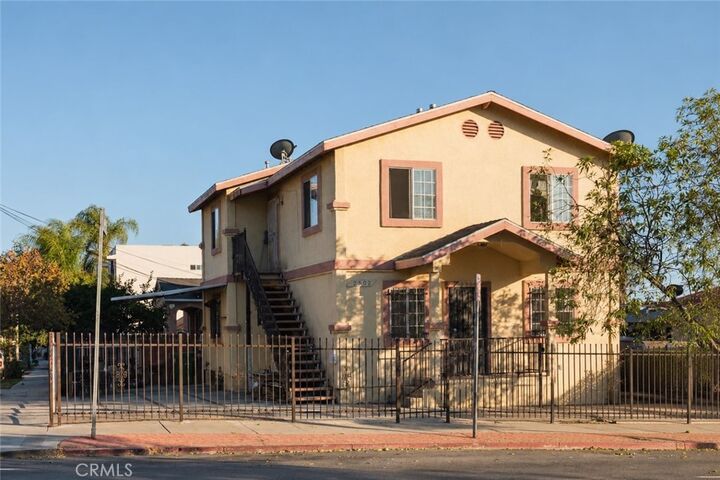 Property Photo:  2500 Fairmount  CA 90033 