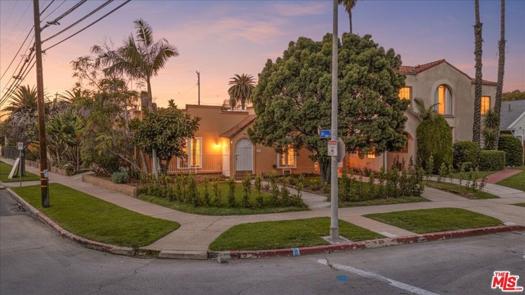 Property Photo: 1185 S Tremaine Avenue CA 90019
