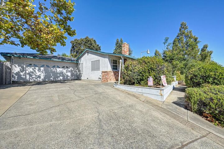 Property Photo: 5835 Northgrove Way CA 95610