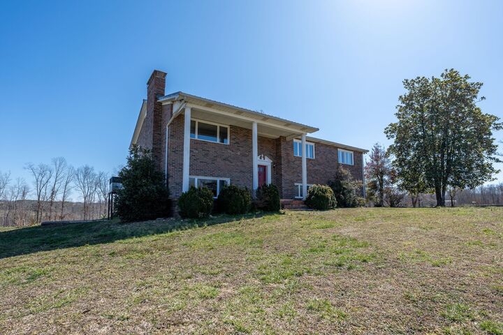 Property Photo:  111 Kelleys Chapel Rd  TN 38485 
