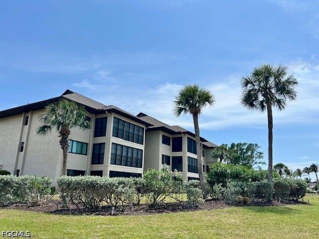 Property Photo: 5 Pirates Lane 54B FL 33955
