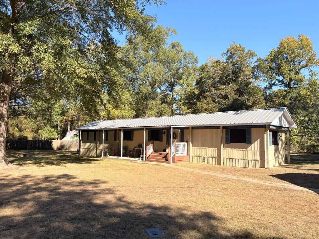 Property Photo:  431 Sequoia Ln  TX 77360 