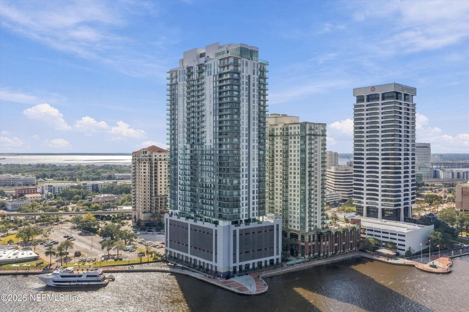 Property Photo: 1431 Riverplace Boulevard 2204 FL 32207