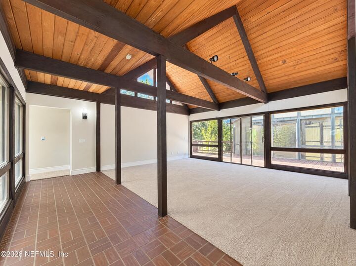 Property Photo: 2623 Lynnhaven Terrace FL 32223