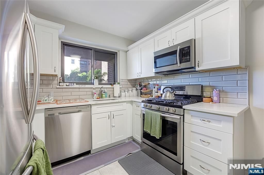 Property Photo:  8800 Boulevard East Boulevard 2M  NJ 07047 