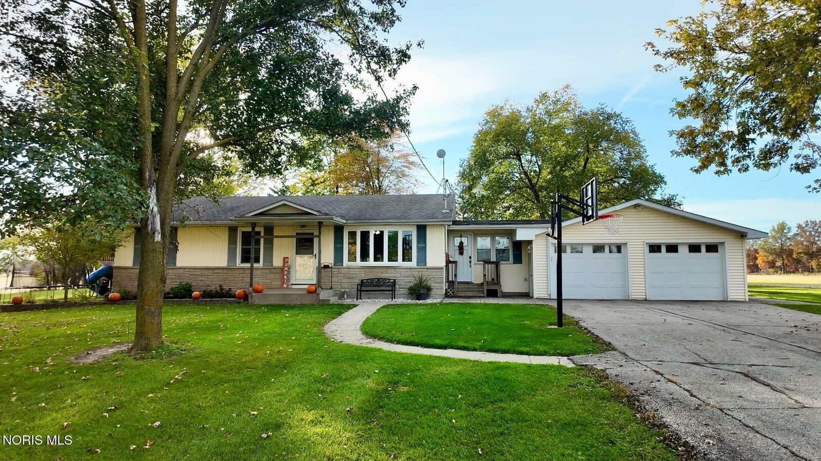Property Photo: 5828 Hicksville Edgerton Road OH 43526