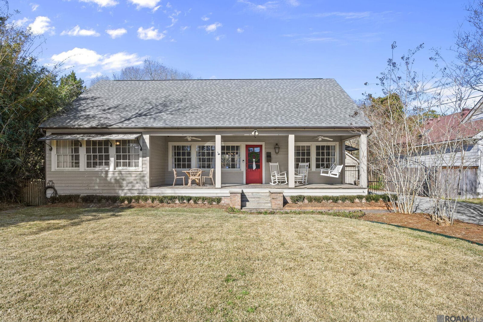 Property Photo: 1637 Cloverdale Ave LA 70808