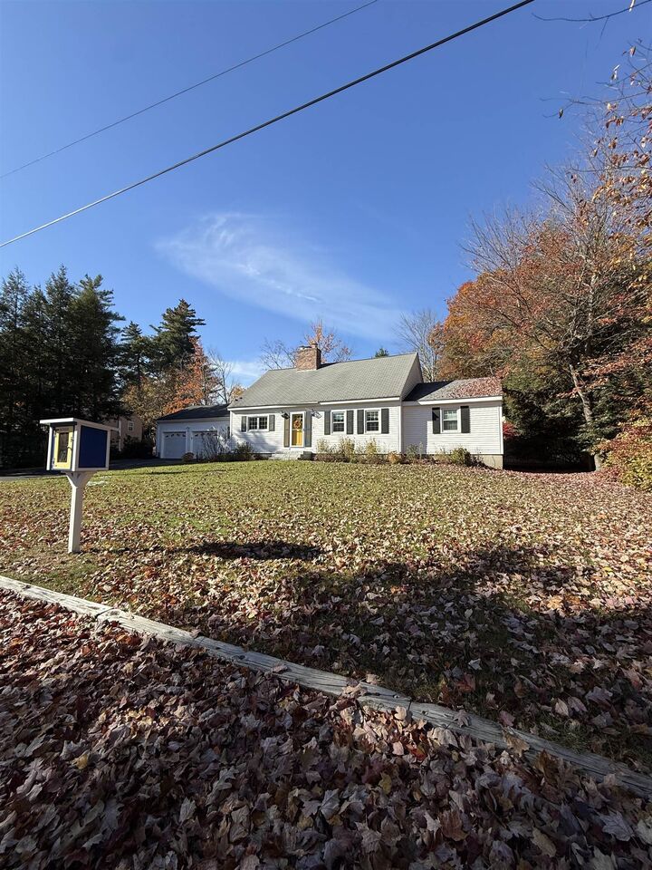 Property Photo:  6 Glenwood Lane  NH 03054 