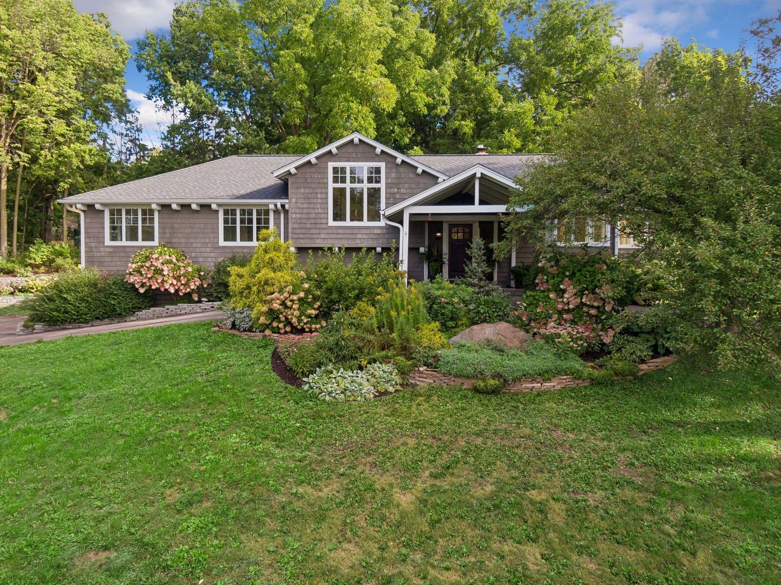 Property Photo: 800 N Brown Road MN 55356