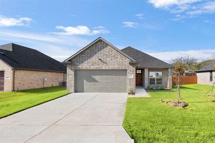 Property Photo:  613 Escovedo Drive  TX 76651 