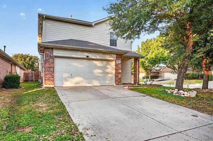 Property Photo:  2700 Mountain Lion Drive  TX 76244 