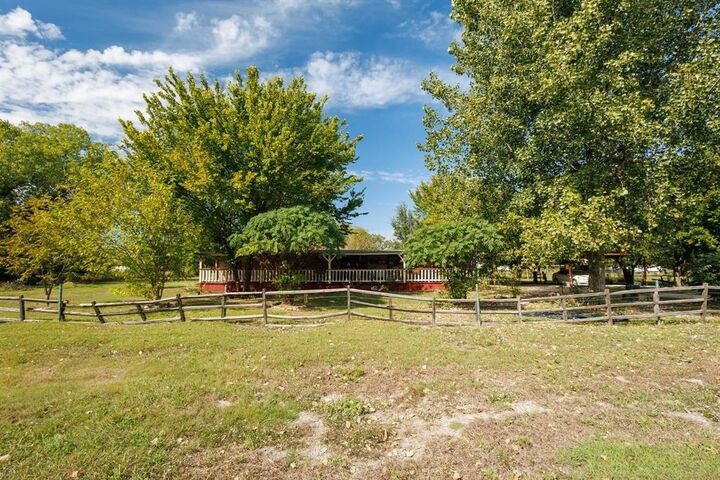 Property Photo: 173 Hurst Circle TX 75125