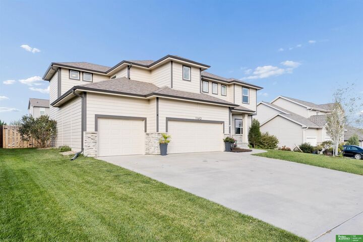 Property Photo: 11612 S 110 Avenue NE 68046