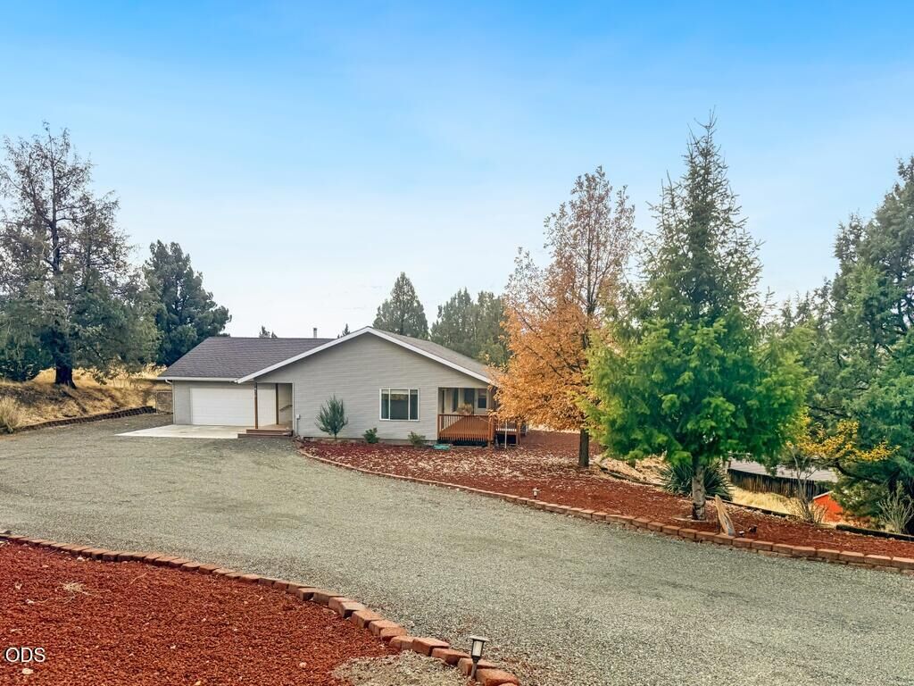 Property Photo: 218 Valley View Drive OR 97845
