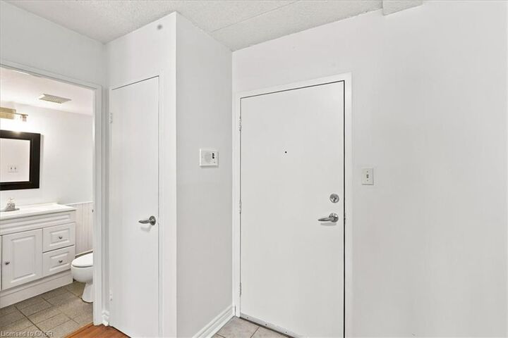 Property Photo:  42 Tannery Street E 246  ON N3C 2B9 