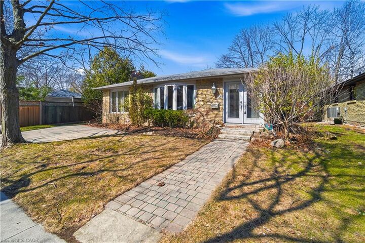 Property Photo:  481 Anthony Drive  ON L6J 2K6 
