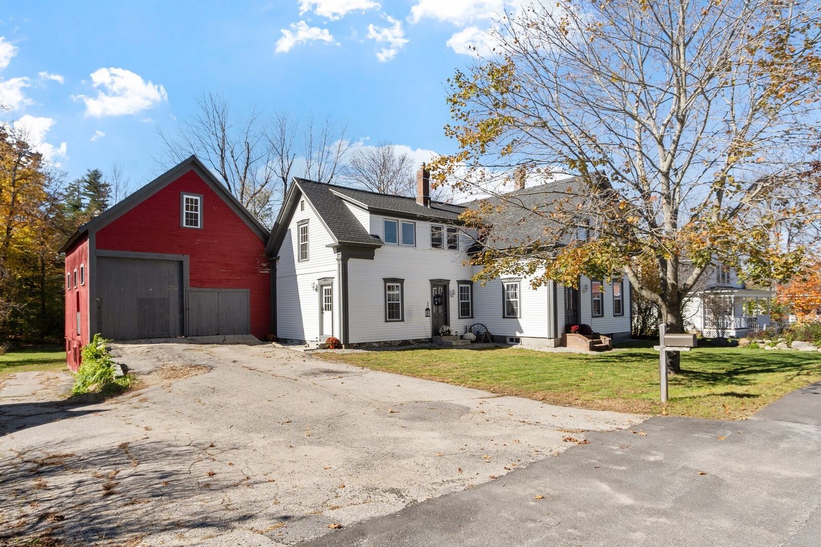Property Photo:  68 Stratton Rd  NH 03452 
