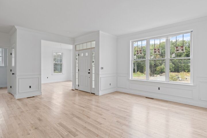 Property Photo:  5 Abby Road  MA 01536 