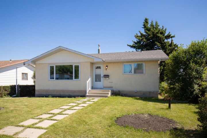 Property Photo: 11 Oxbow Street AB T4N 5C3