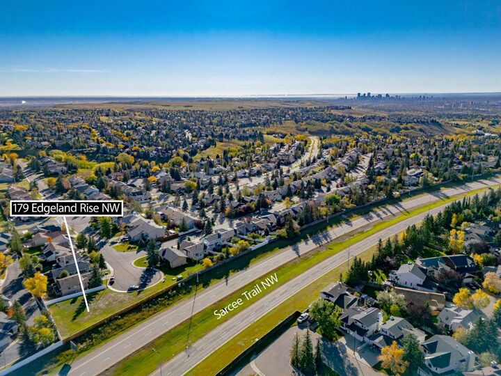 Property Photo: 179 Edgeland Rise NW AB T3A 4G1