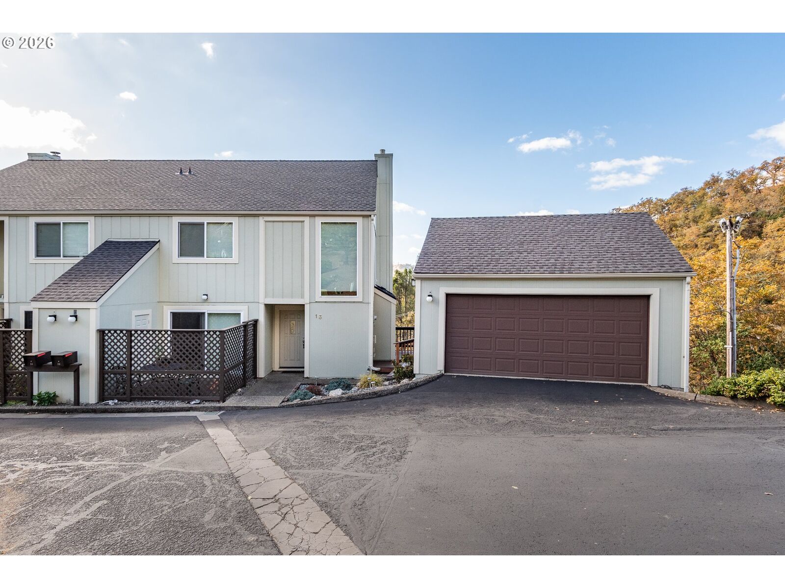 Property Photo:  13 NE Spyglass Loop  OR 97470 