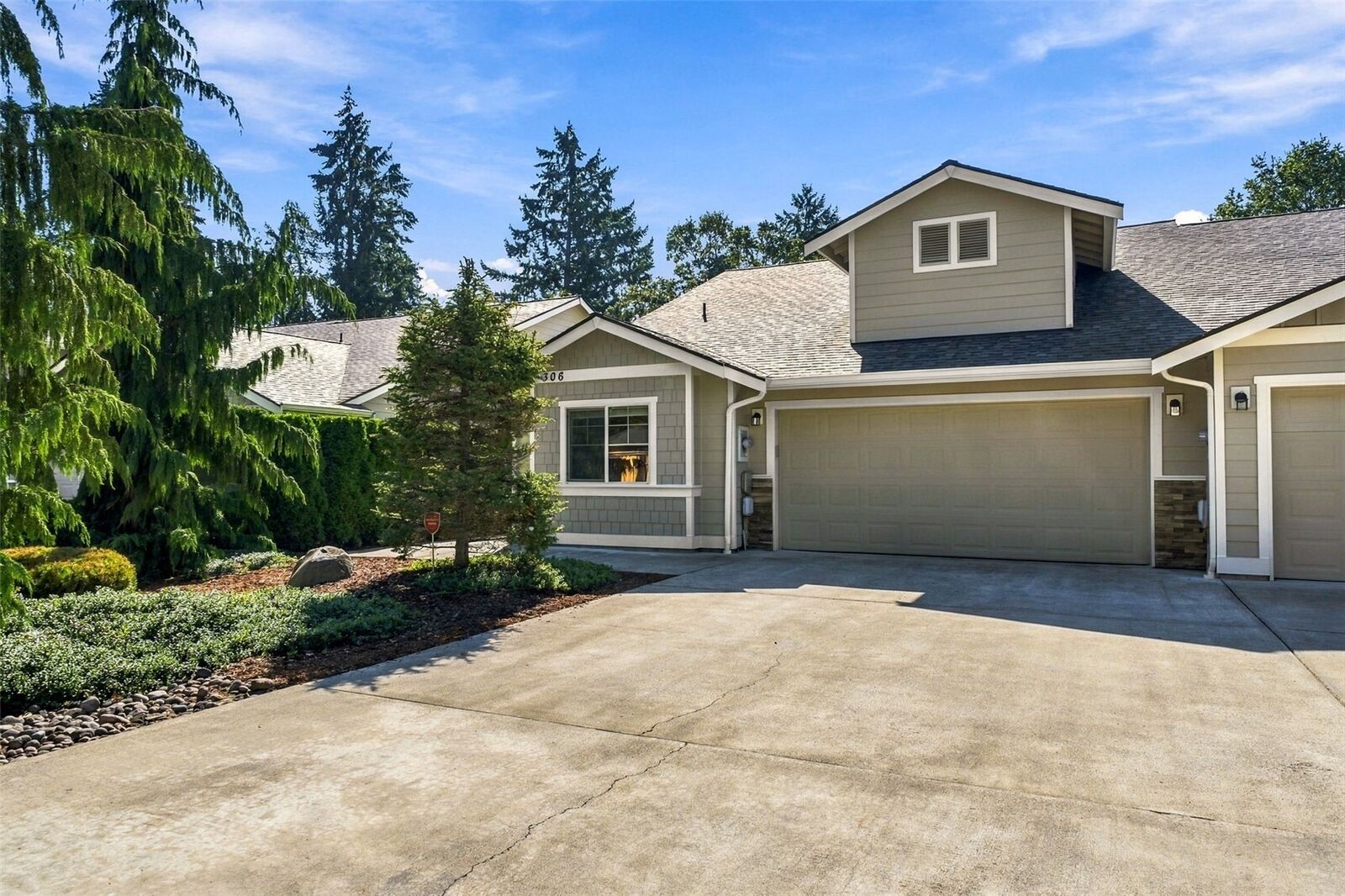 Property Photo:  314  154th St E  WA 98445 