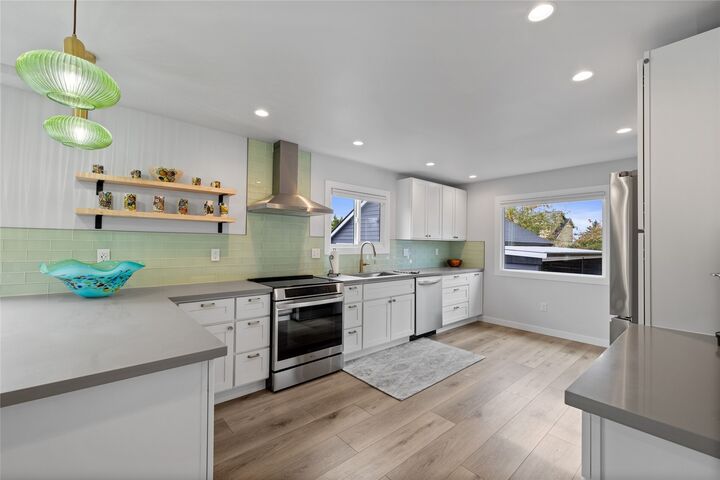 Property Photo: 2210 Mountain View Avenue W WA 98466