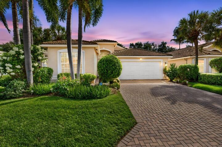 Property Photo:  10606 Conway Trail  FL 33437 