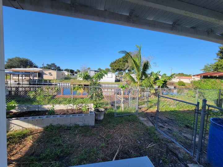 Property Photo: 1044 7th Street Bhr FL 34974