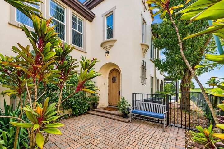 Property Photo: 6539 NW 128th Way FL 33076